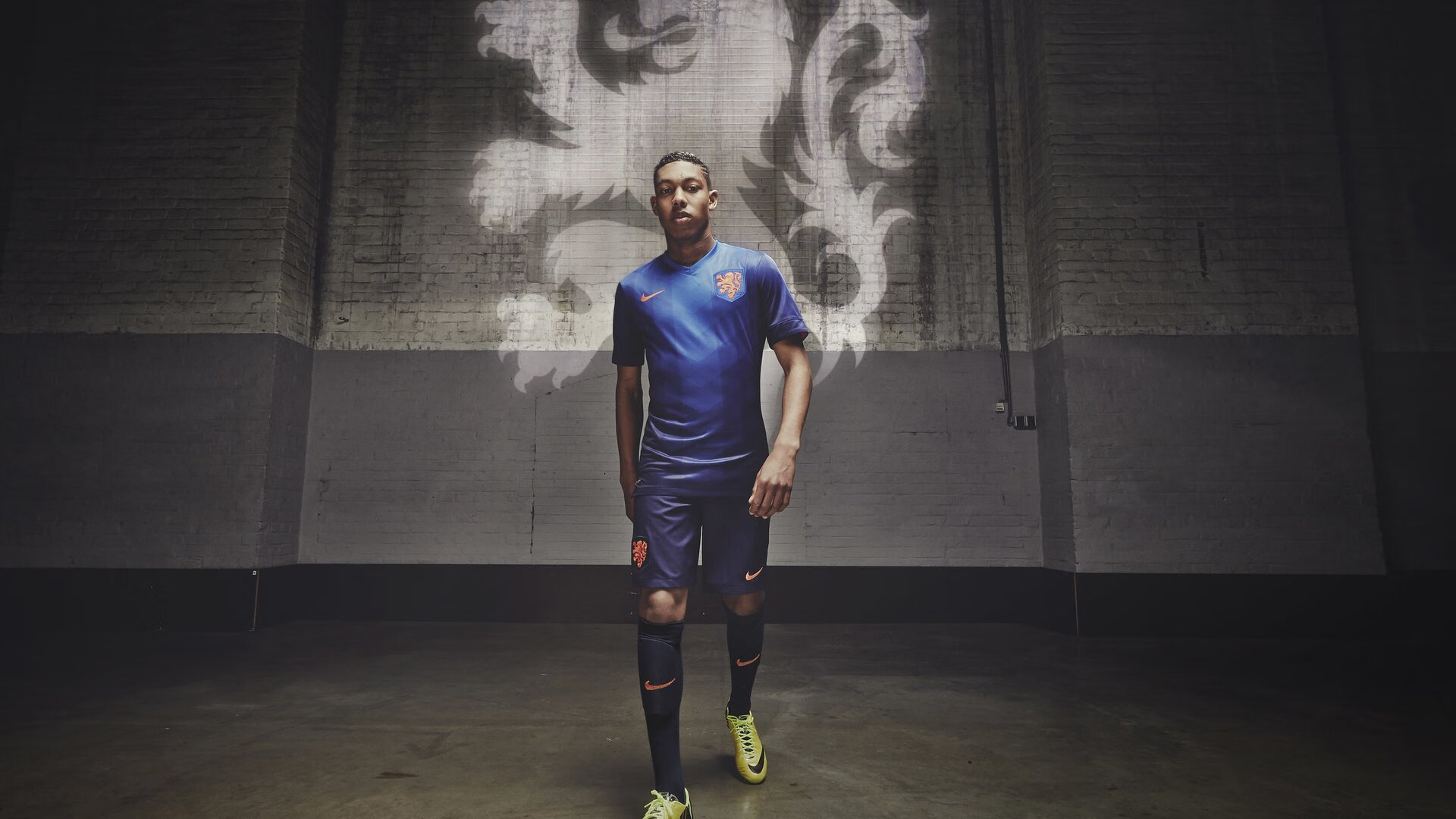 法兰克福客场逆转取胜，继续保持领先优势，法兰克福主场叫什么